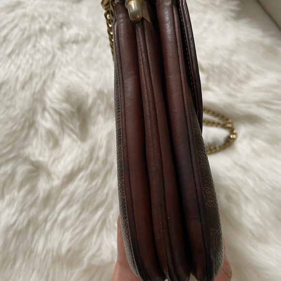 Celine Brown Shoulder Bag with Monogram Pattern and Gold Chain Strap - Picture 4 of 7